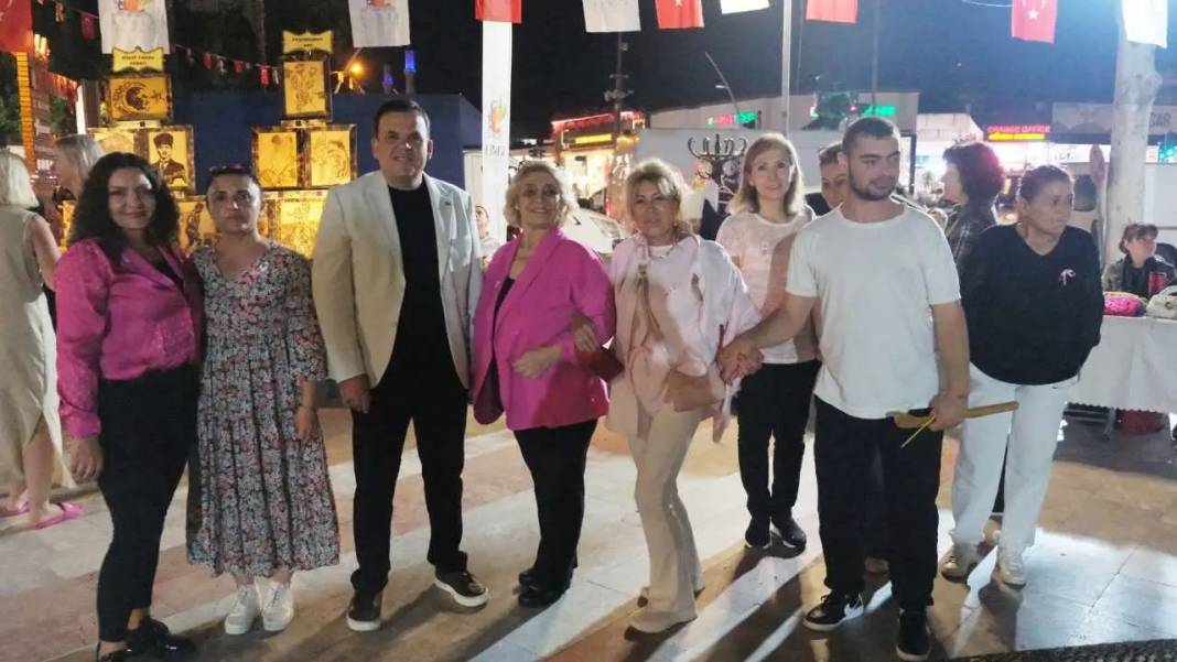 Kemer’de Pembe Balonlar Meme Kanseri Farkındalığı İçin Havalandı 3